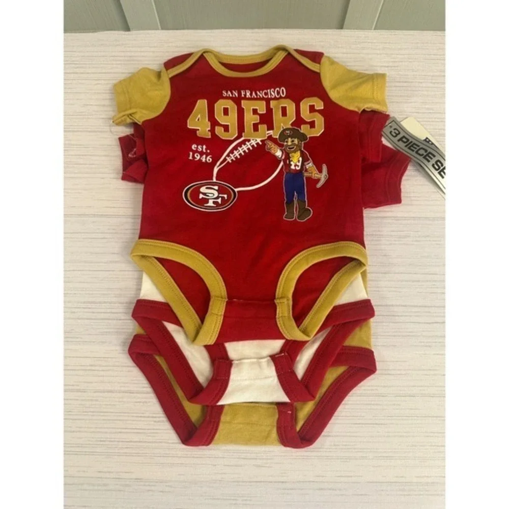 NFL San Francisco 49ers Baby Bodysuit 3 Piece Set Red Gold Newborn 0-3M